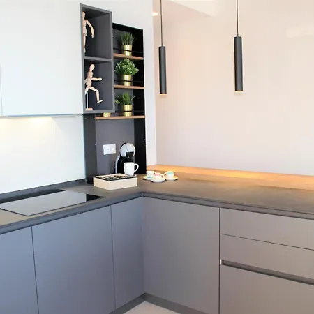 Waterfront Apartment *
